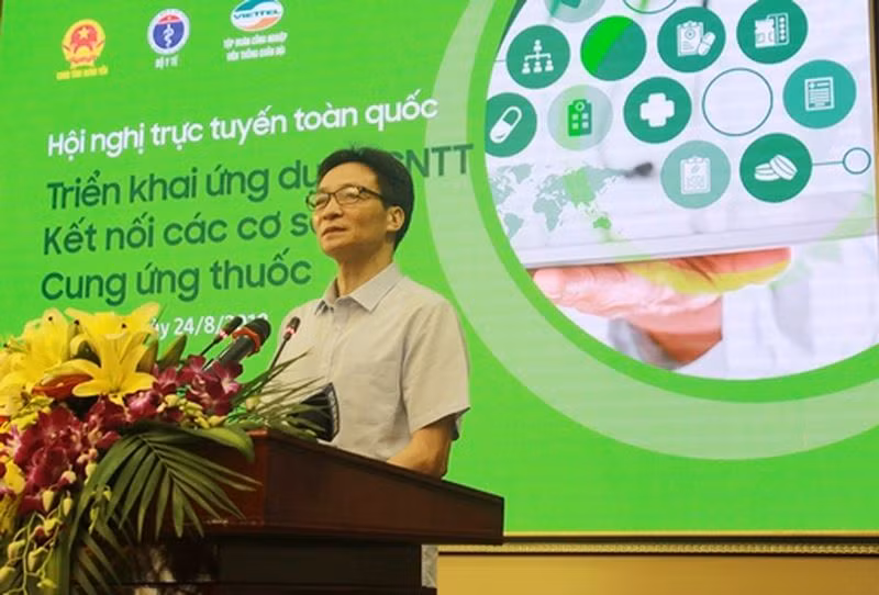 Phó Thủ tướng Vũ Đức Đam phát biểu chỉ đạo tại hội nghị.