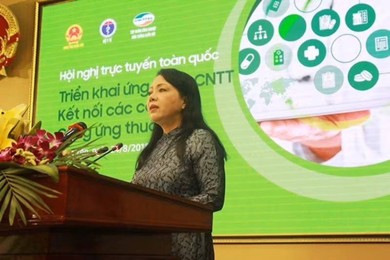 Bộ trưởng Nguyễn Thị Kim Tiến phát biểu tại hội nghị.
