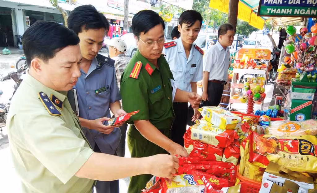 Công tác giám sát an toàn thực phẩm liên tục được tăng cường.