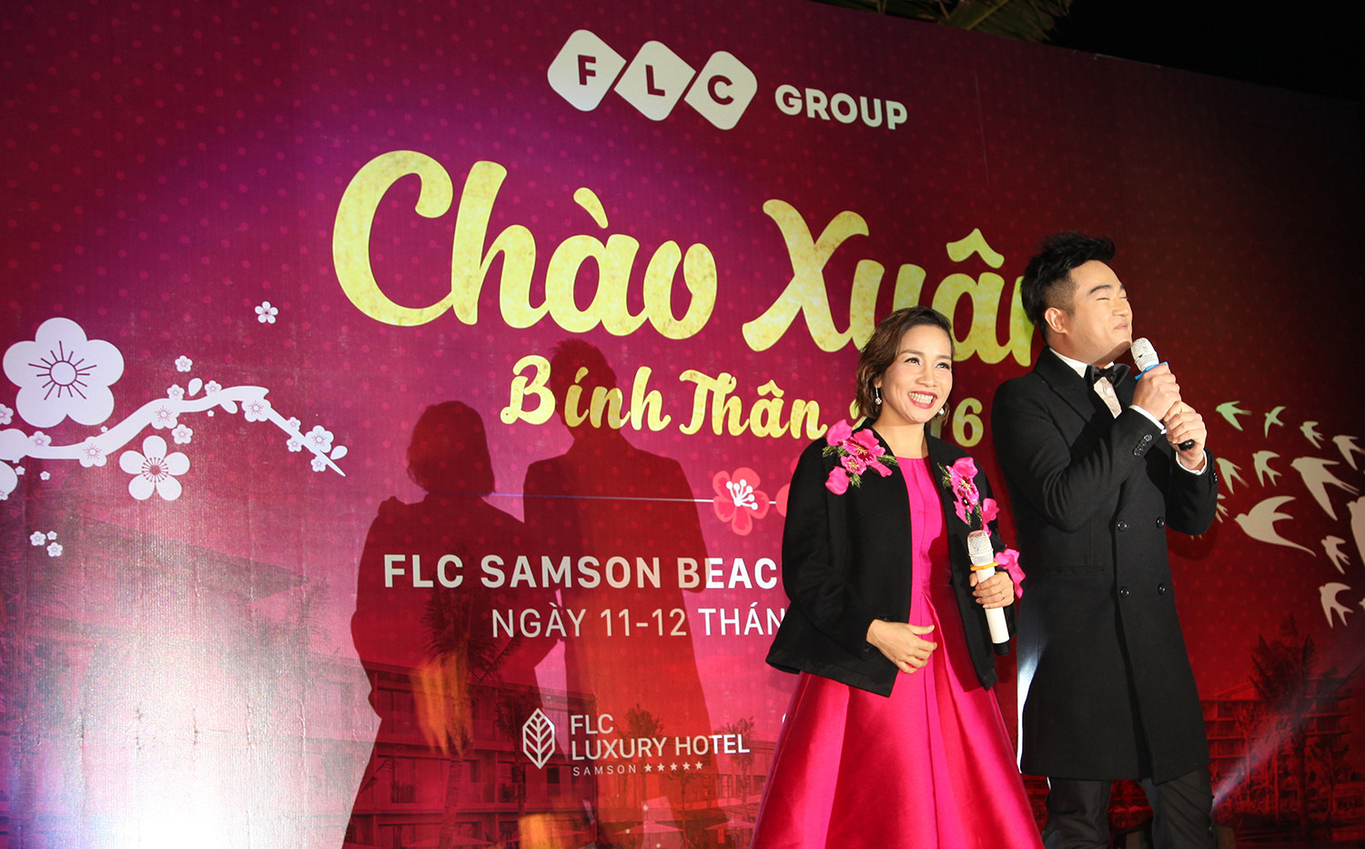 Ca sĩ Mỹ Linh song ca cùng Minh Quân trong đêm nhạc Chào Xuân Bính Thân 2016.