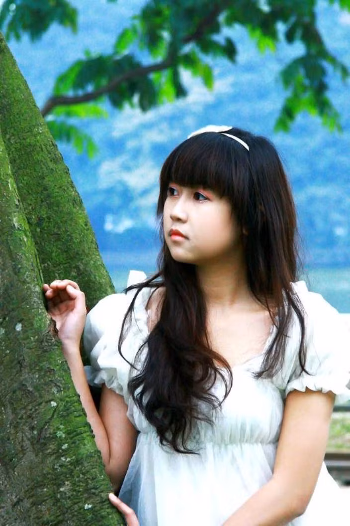 Là cô gái luôn lạc quan, yêu đời, Ngọc cho rằng, cuộc sống không đơn giản nhưng qua rồi lại thấy yêu thêm. Ước mơ của Ngọc là trở thành một model chuyên nghiệp hoặc diễn viên. Là cô gái luôn lạc quan, yêu đời, Ngọc cho rằng, cuộc sống không đơn giản nhưng qua rồi lại thấy yêu thêm. Ước mơ của Ngọc là trở thành một model chuyên nghiệp hoặc diễn viên.