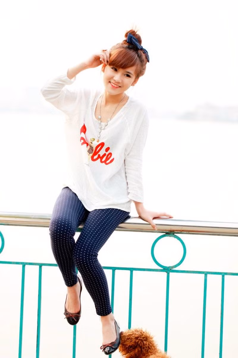 Hà Vân thích nghe nhạc, chụp ảnh, và chăm sóc thú cưng