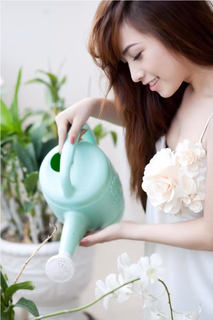 Nana bật mí, cô bạn rất yêu Hà Nội. Tết vừa qua, Nana có dịp ra Hà Nội, cái lạnh và bình yên của Hà Nội mang đến cho Nana thật nhiều thú vị. Nana quý trọng sự hiếu khách của người Hà Nội, yêu giọng nói Bắc và thích ăn món bún đậu mắm tôm.