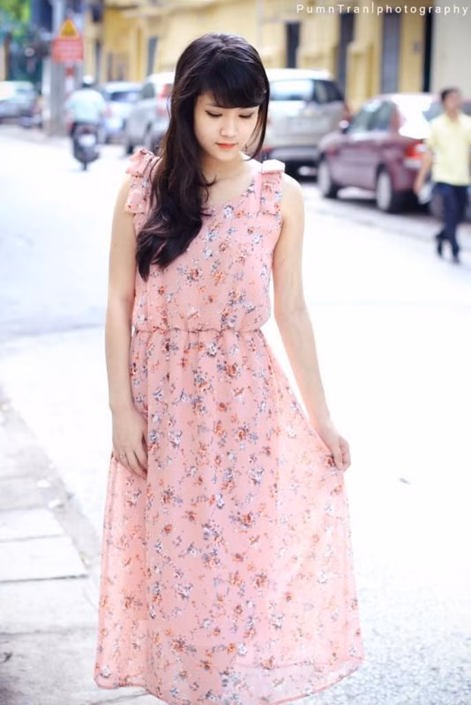 Sở hữu gương mặt xinh xắn, đáng yêu tuy nhiên Minh Phương chưa tham gia cuộc thi sắc đẹp nào, bởi theo Minh Phương cô bạn thích một cuộc sống nhẹ nhàng, bình thường và khi đã trưởng thành, chín chắn trong suy nghĩ mới nghĩ đến việc có tham gia một cuộc thi nào hay không? Sở hữu gương mặt xinh xắn, đáng yêu tuy nhiên Minh Phương chưa tham gia cuộc thi sắc đẹp nào, bởi theo Minh Phương cô bạn thích một cuộc sống nhẹ nhàng, bình thường và khi đã trưởng thành, chín chắn trong suy nghĩ mới nghĩ đến việc có tham gia một cuộc thi nào hay không?