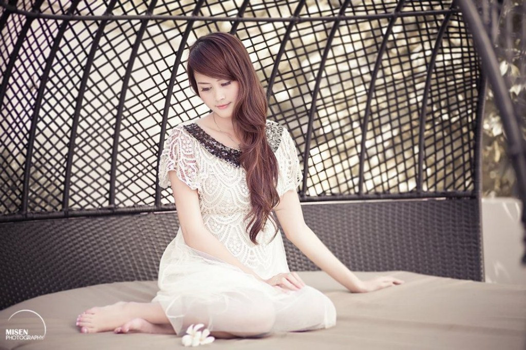 Xem thêm: Cơn sốt 'thiên sứ 9X': Cô bé răng khểnh làm say đắm lòng ai...