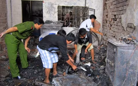 Cháy tiệm vàng: Cả nhà chết do khí độc, Tin tức trong ngày, chay tiem vang, nguoi thua ke tiem vang, nguoi thua ke, hoa hoan, chap dien, chay, tiem vang, chet chay, bao, tin tuc, tin hot, tin hay