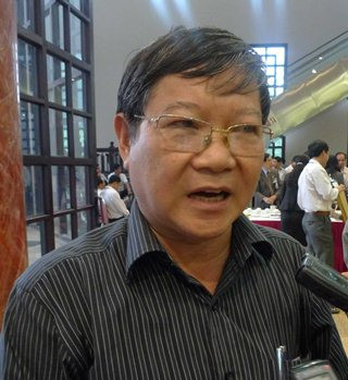 Ông Lê Như Tiến, Phó Chủ nhiệm Ủy ban Văn hóa, Giáo dục, Thanh niên, Thiếu niên và Nhi đồng cho biết, ông sẽ chất vấn Chính phủ và Bộ trưởng Bộ Kế hoạch và Đầu tư, Giao thông Vận tải về việc các tập đoàn, Tổng công ty Nhà nước đầu tư kém hiệu quả. Ông Lê Như Tiến, Phó Chủ nhiệm Ủy ban Văn hóa, Giáo dục, Thanh niên, Thiếu niên và Nhi đồng cho biết, ông sẽ chất vấn Chính phủ và Bộ trưởng Bộ Kế hoạch và Đầu tư, Giao thông Vận tải về việc các tập đoàn, Tổng công ty Nhà nước đầu tư kém hiệu quả.
