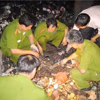Công an thu giữ 10 bánh heroin (ảnh minh họa) Công an thu giữ 10 bánh heroin (ảnh minh họa)