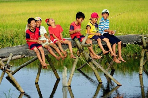 Để con có một kỳ nghỉ hè thoải mái và ý nghĩa là rất khó khăn đối với nhiều gia đình. (Ảnh minh họa: Internet)