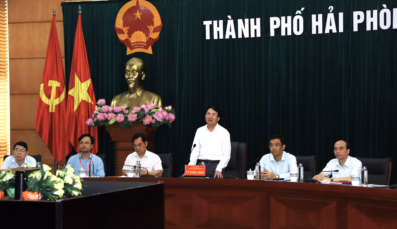 Ông Lê Khắc Nam, Phó chủ tịch Uỷ ban nhân dân thành phố Hải Phòng phát biểu kết luận hội nghị (Ảnh: Phạm Linh)