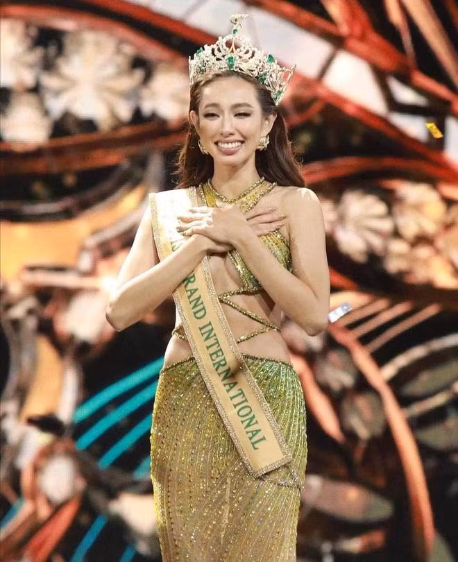 Nguyễn Thúc Thùy Tiên đăng quang Hoa hậu Hòa Bình Quốc tế năm 2021 (ảnh: Miss Grand International)