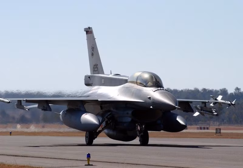 Tiêm kích F-16C/D của Không quân Singapore.