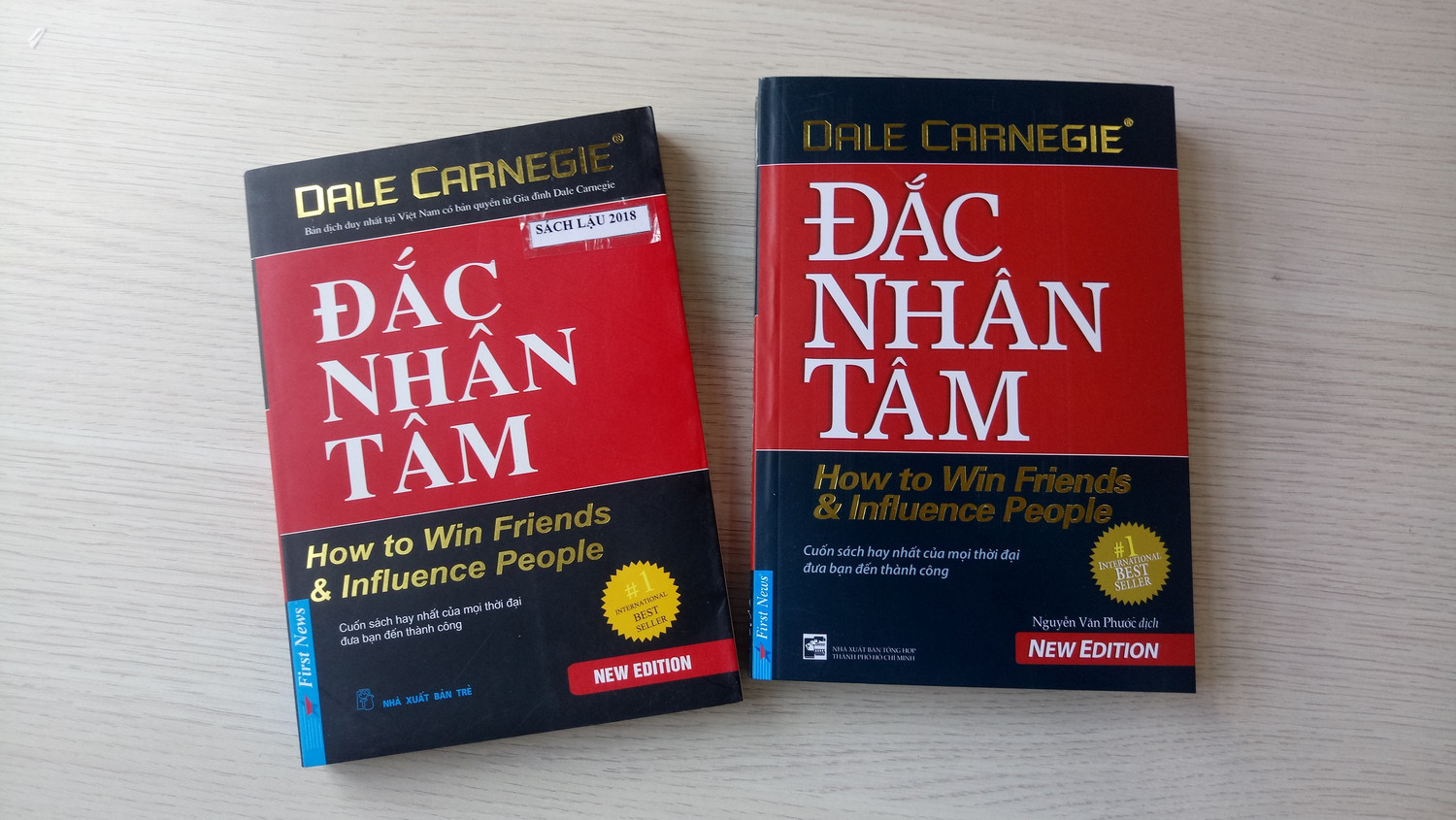 Cuốn sách Đắc Nhân Tâm của công ty Trí Việt bị làm giả đến 16 lần với đủ các loại hình thức, nhà xuất bản khác nhau. Ảnh: Fist News