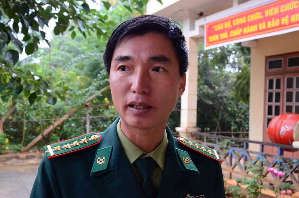 Đại úy Nguyễn Trọng Thanh, người lính, người thầy đang làm nhiều nhiệm vụ nơi biên cương của Tổ quốc (Ảnh: Lại Cường) Đại úy Nguyễn Trọng Thanh, người lính, người thầy đang làm nhiều nhiệm vụ nơi biên cương của Tổ quốc (Ảnh: Lại Cường)
