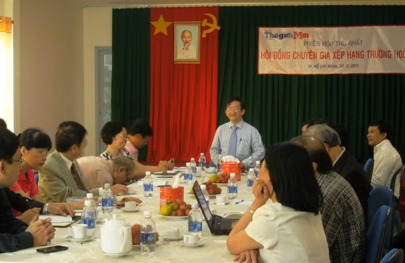 Nhà báo Vĩnh Thắng, người đương nhiệm Phụ trách Tạp chí THẾ GIỚI MỚI.
