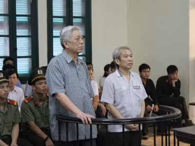 Hai bị cáo Thái Lương Trí và Dương Minh Hải tại phiên tòa sơ thẩm. Ảnh : Tiền Phong Hai bị cáo Thái Lương Trí và Dương Minh Hải tại phiên tòa sơ thẩm. Ảnh : Tiền Phong