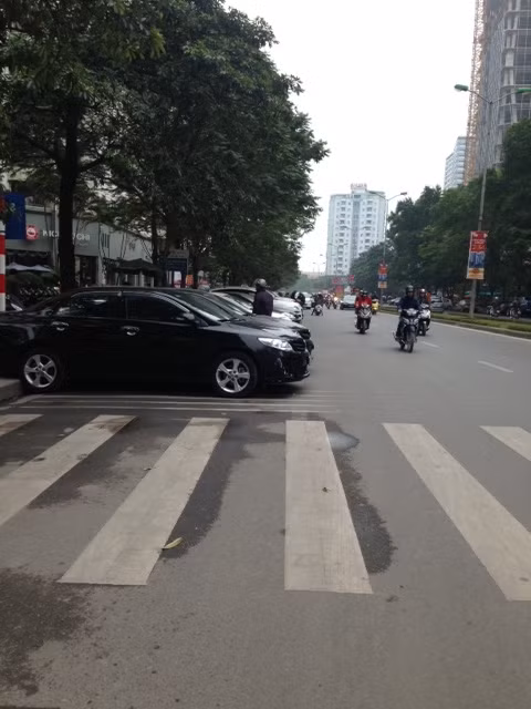 Chiếm dụng lòng đường