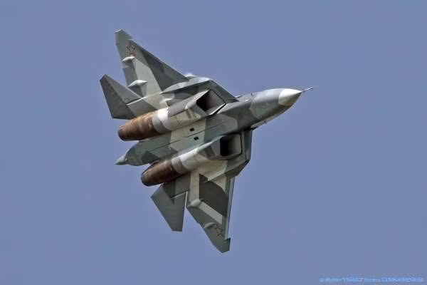 Máy bay chiến đấu tàng hình T-50 của Nga Máy bay chiến đấu tàng hình T-50 của Nga