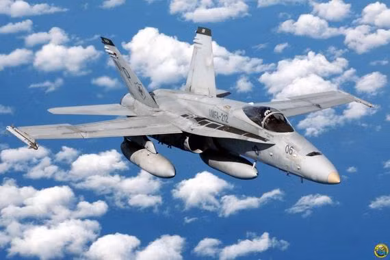 Máy bay hải quân F/A-18 của Mỹ. Máy bay hải quân F/A-18 của Mỹ.