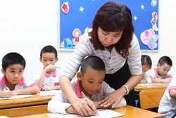 Bộ Giáo dục và Đào tạo điều chỉnh khung thời gian năm học 2019-2020, theo đó, kết thúc học kỳ I trước ngày 20/1, hoàn thành chương trình giáo dục học kỳ II trước ngày 11/7 và kết thúc năm học trước ngày 15/7. (Ảnh minh họa: TTXVN)
