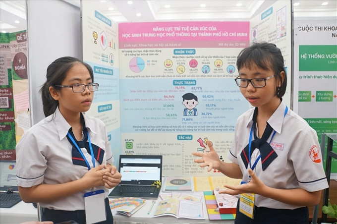 Cuộc thi khoa học kỹ thuật cấp quốc gia dành cho học sinh trung học được tổ chức hàng năm nhằm phát triển phong trào, khuyến khích học sinh trung học nghiên cứu khoa học, sáng tạo kỹ thuật, công nghệ... (Ảnh minh họa: Báo Lao động)