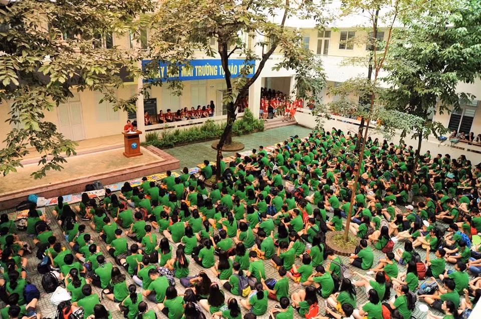 Chương trình Định hướng và Phát triển tân học sinh Chuyên Ngoại ngữ thường được biết đến với tên Ten Plus (10+). Ảnh: ulis.vnu.edu.vn