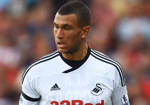 Steven Caulker (Vương quốc Anh, đang thi đấu cho CLB Tottenham, 20 tuổi): Lối chơi mạnh mẽ, quyết đoán, Caulker được xem là trung vệ triển vọng nhất của bóng đá Anh hiện nay. Và Olympic 2012 là cơ hội để tài năng này tỏa sáng.
