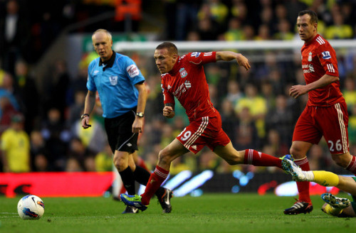 Craig Bellamy (Vương quốc Anh): Dù đã qua thời kì đỉnh cao nhưng Bellamy vẫn còn đó khả năng dứt điểm đáng nể, đặc biệt là kinh nghiệm thi đấu ở những trận cầu lớn.