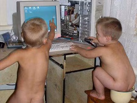 Anh đừng tưởng mình anh mới biết ngồi bô, chơi game nhé
