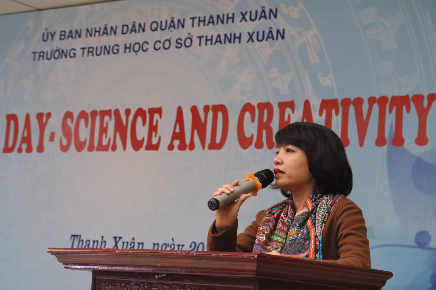 Cô Ngô Thị Diệp Lan - Hiệu trưởng trường Trung học cơ sở Thanh Xuân. Ảnh: Đỗ Thơm Cô Ngô Thị Diệp Lan - Hiệu trưởng trường Trung học cơ sở Thanh Xuân. Ảnh: Đỗ Thơm