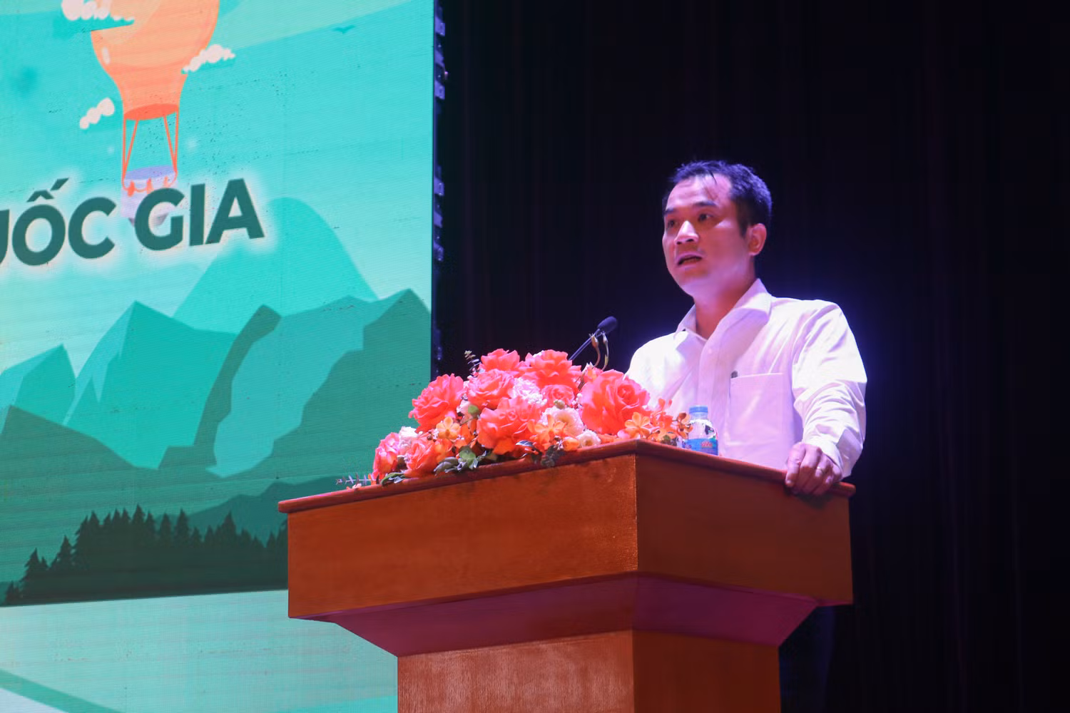 Phó giáo sư, Tiến sĩ Phạm Bảo Sơn, Phó Giám đốc Đại học Quốc gia Hà Nội