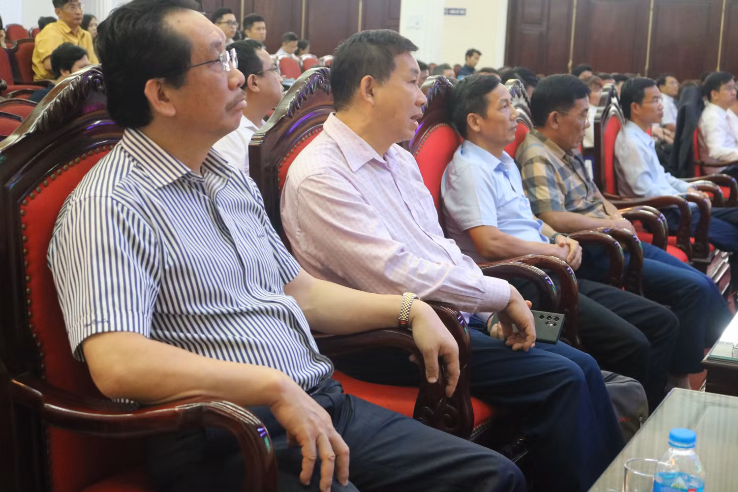 Các đại biểu tham dự diễn đàn