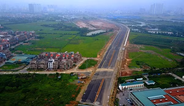 Nút điểm cuối cùng của dự án sẽ được hoàn thành trước 10/10/2019 giao với đường trục Tây Nam Hà Nội. Nút điểm cuối cùng của dự án sẽ được hoàn thành trước 10/10/2019 giao với đường trục Tây Nam Hà Nội.