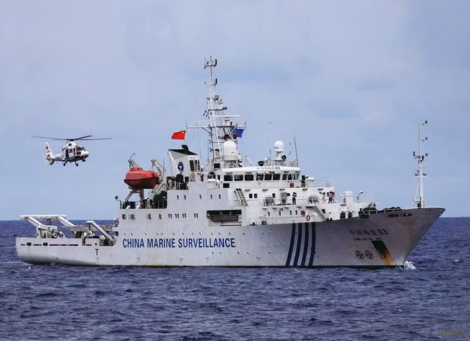 Những chiếc tàu Hải giám vốn dĩ là tàu hải quân được điều động sang cho Cục Hải dương Trung Quốc