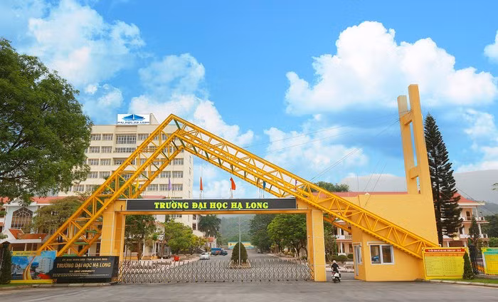 Từ ngày 18/5, Chủ tịch Ủy ban nhân dân tỉnh Quảng Ninh Nguyễn Văn Thắng được công nhận kiêm nhiệm chức vụ Hiệu trưởng Trường Đại học Hạ Long (Ảnh: giaoduc.net.vn) Từ ngày 18/5, Chủ tịch Ủy ban nhân dân tỉnh Quảng Ninh Nguyễn Văn Thắng được công nhận kiêm nhiệm chức vụ Hiệu trưởng Trường Đại học Hạ Long (Ảnh: giaoduc.net.vn)