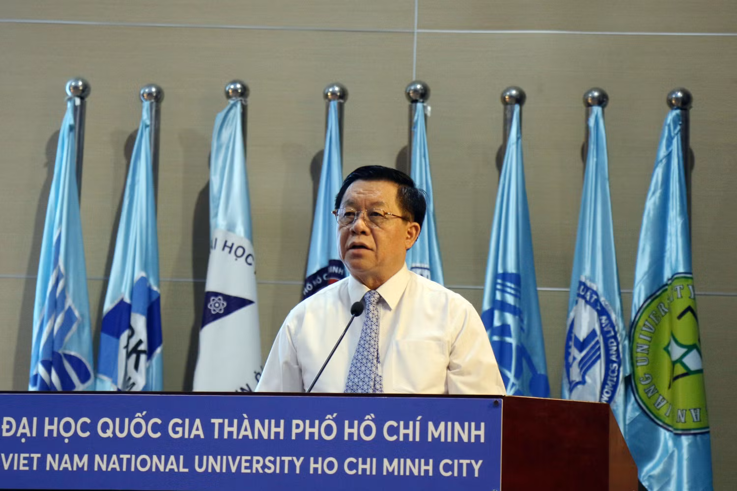 Ông Nguyễn Trọng Nghĩa, Bí thư Trung ương Đảng, Trưởng Ban Tuyên giáo Trung ương phát biểu tại hội thảo ngày 3/6 (ảnh: H.L) Ông Nguyễn Trọng Nghĩa, Bí thư Trung ương Đảng, Trưởng Ban Tuyên giáo Trung ương phát biểu tại hội thảo ngày 3/6 (ảnh: H.L)