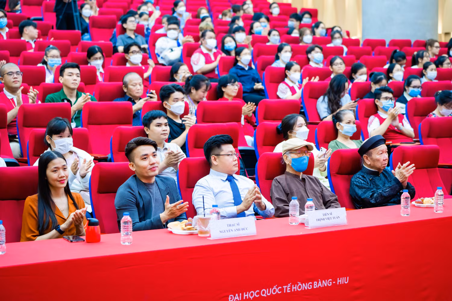 Chương trình được sự quan tâm của đông chuyên gia trong lĩnh vực Y học cổ truyền và các sinh viên