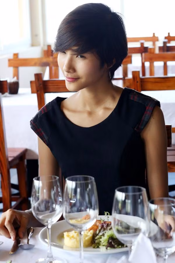 Hoàng Thùy ngày càng trưởng thành theo thời gian