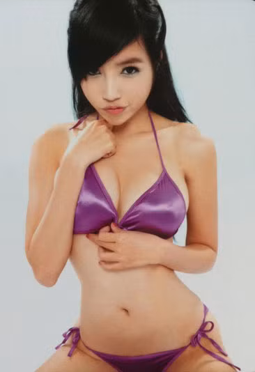 Những bộ ảnh của người đẹp luôn thu hút số lượng lớn người xem không chỉ ở Việt Nam mà còn cả nhiều quốc gia khác trên thế giới.