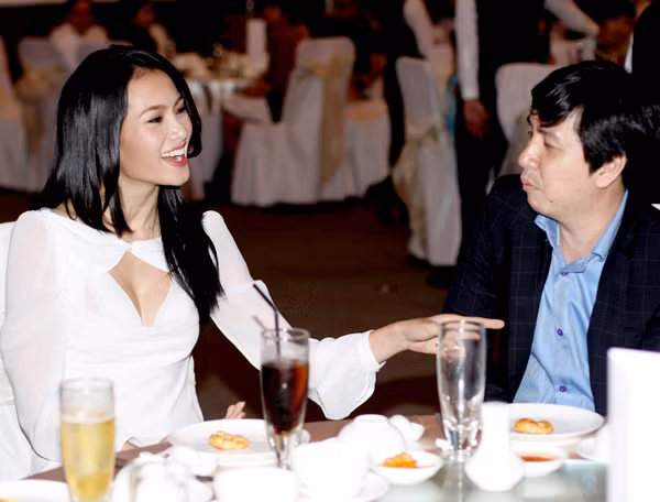 Anh em mình làm 1 ly nữa nào...