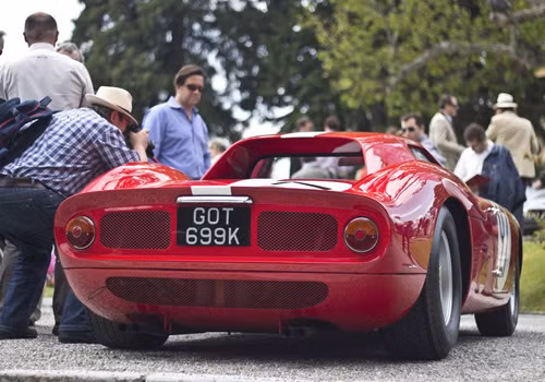 Ferrari 250 LM được coi là một trong những chiếc xe quyến rũ nhất thế giới từng được sản xuất. Ferrari 250 LM được coi là một trong những chiếc xe quyến rũ nhất thế giới từng được sản xuất.