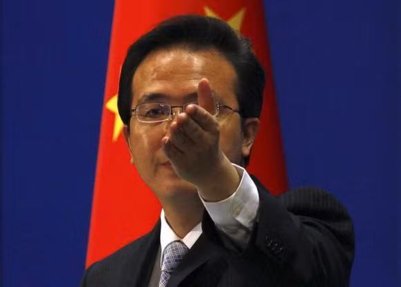 Hồng Lỗi, người phát ngôn Bộ Ngoại giao Trung Quốc, ảnh: Reuters. Hồng Lỗi, người phát ngôn Bộ Ngoại giao Trung Quốc, ảnh: Reuters.