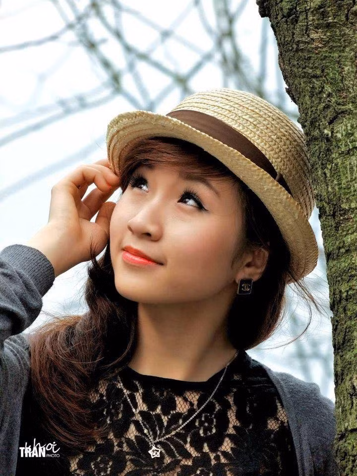 <<NỮ SINH CĐ DU LỊCH HÀ NỘI ĐẸP KHÔNG TỲ VẾT <<VẺ ĐẸP KIÊU SA CỦA HOT GIRL CĐ TRUYỀN HÌNH HÀ NỘI <<Á KHÔI CĐ TRUYỀN HÌNH TRỊNH THU THẢO ĐẸP RẠNG NGỜI ĐÓN TRUNG THU <<NỮ SINH KINH BẮC DỊU DÀNG KHOE SẮC TRONG TÀ ÁO DÀI
