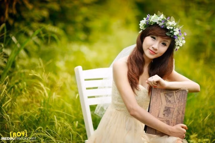 Vân Anh đang cố gắng nỗ lực để hoàn thành tốt việc học và có kết quả như ý, song song đó là theo đuổi ngành model ảnh mà mình luôn yêu thích. <<NỮ SINH CĐ DU LỊCH HÀ NỘI ĐẸP KHÔNG TỲ VẾT <<VẺ ĐẸP KIÊU SA CỦA HOT GIRL CĐ TRUYỀN HÌNH HÀ NỘI <<Á KHÔI CĐ TRUYỀN HÌNH TRỊNH THU THẢO ĐẸP RẠNG NGỜI ĐÓN TRUNG THU <<NỮ SINH KINH BẮC DỊU DÀNG KHOE SẮC TRONG TÀ ÁO DÀI