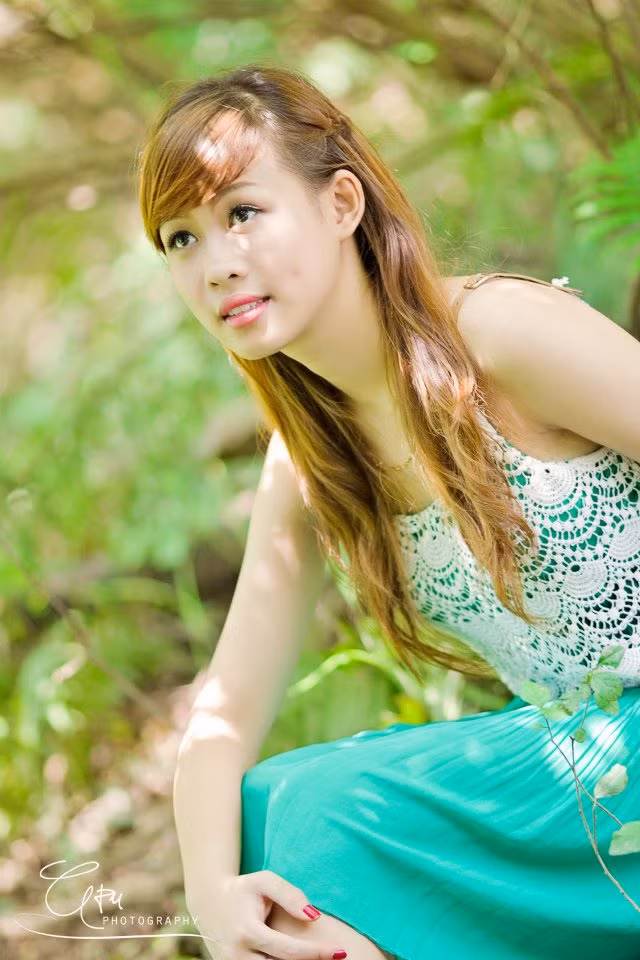 Ước mơ của Tú là trở thành nữ tiếp viên hàng không tài năng và xinh đẹp. <<NỮ SINH CĐ DU LỊCH ĐẸP DỊU DÀNG TRONG NẮNG THU <<VẺ ĐẸP KIÊU SA CỦA HOT GIRL CĐ TRUYỀN HÌNH HÀ NỘI <<Á KHÔI CĐ TRUYỀN HÌNH TRỊNH THU THẢO ĐẸP RẠNG NGỜI ĐÓN TRUNG THU <<NỮ SINH KINH BẮC DỊU DÀNG KHOE SẮC TRONG TÀ ÁO DÀI