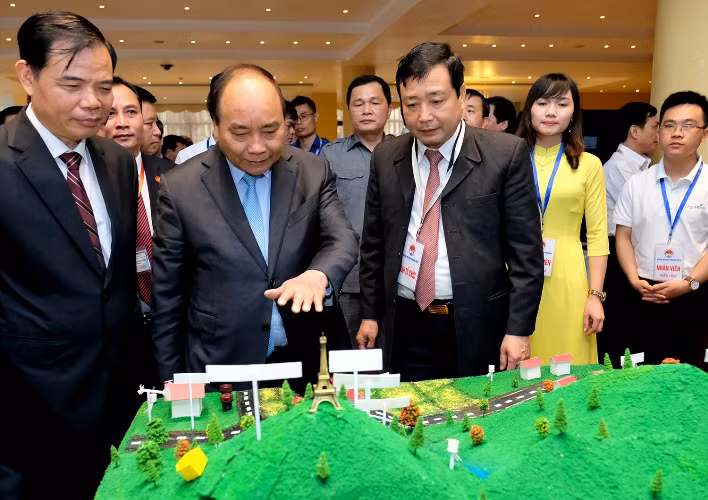 Thủ tướng quán triệt “tinh thần lớn nhất, quan điểm chỉ đạo bao trùm nhất là xây dựng xã hội an toàn trước thiên tai” - ảnh chinhphu.vn.