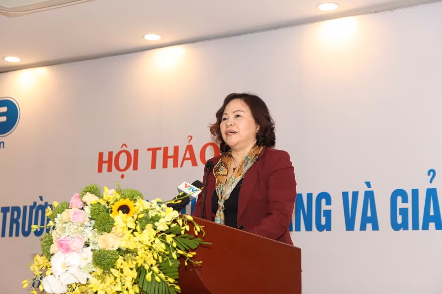 Bà Ngô Thị Minh cho rằng: "Đã có nhiều mắt xích trong quá trình đổi mới về phát triển toàn diện giáo dục mãi không được tháo gỡ" - ảnh Lại Cường.