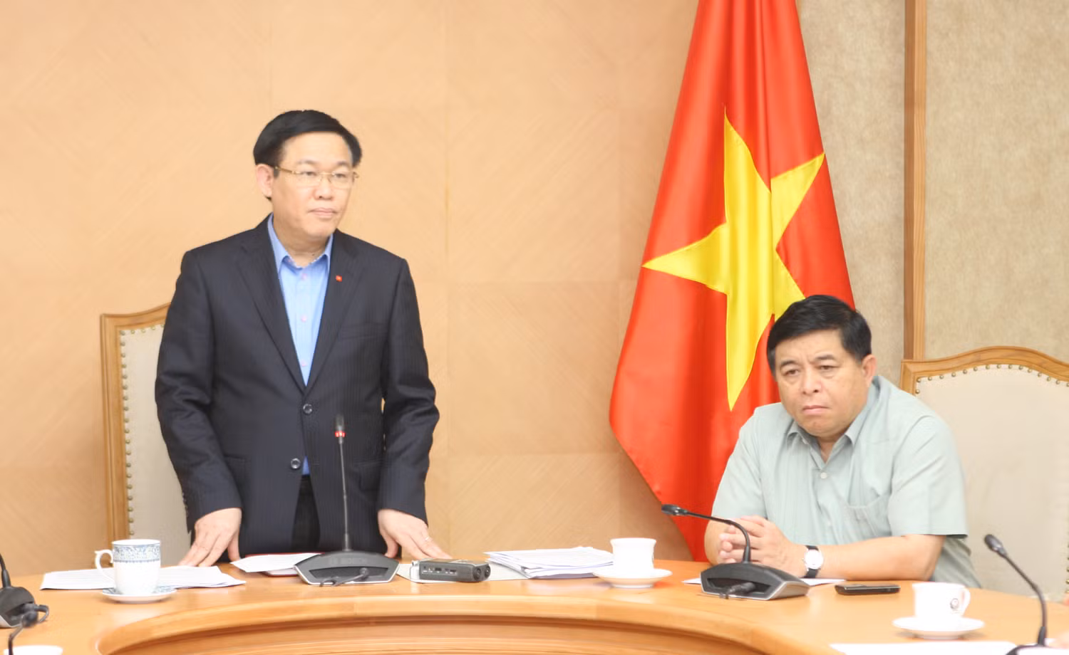 Tiến sĩ Nguyễn Minh Phong cảnh báo về áp lực của nền kinh tế ảnh 2