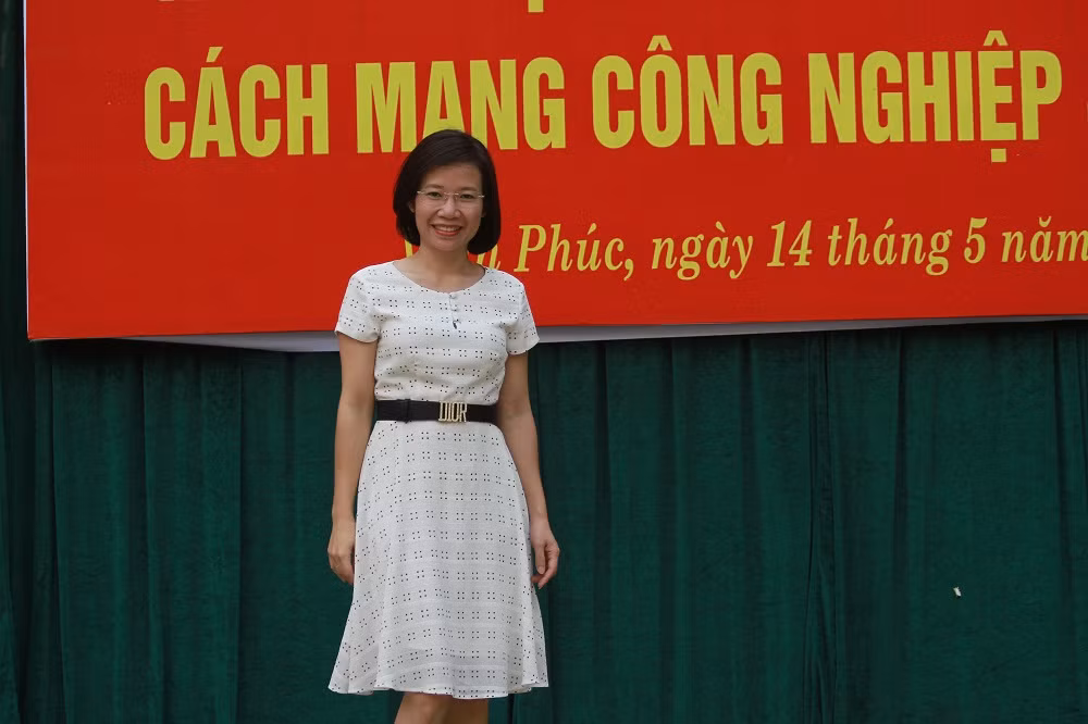 Cô giáo Bùi Thị Hoàng Yến cho rằng: "Chương trình văn học phổ thông hiện nay đang gây trở ngại cho những cố gắng thay đổi phương pháp dạy học ở phổ thông hiện nay" - ảnh Trinh Phúc.