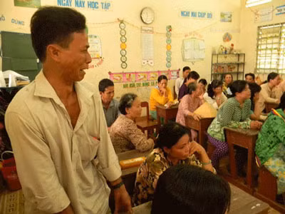 Hầu hết phụ huynh có con em bị bạn đánh rất bức xúc khi kể lại và khóc